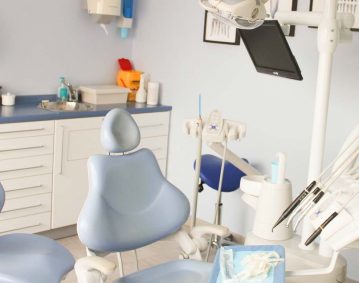 clínica dental en Palomares del Río
